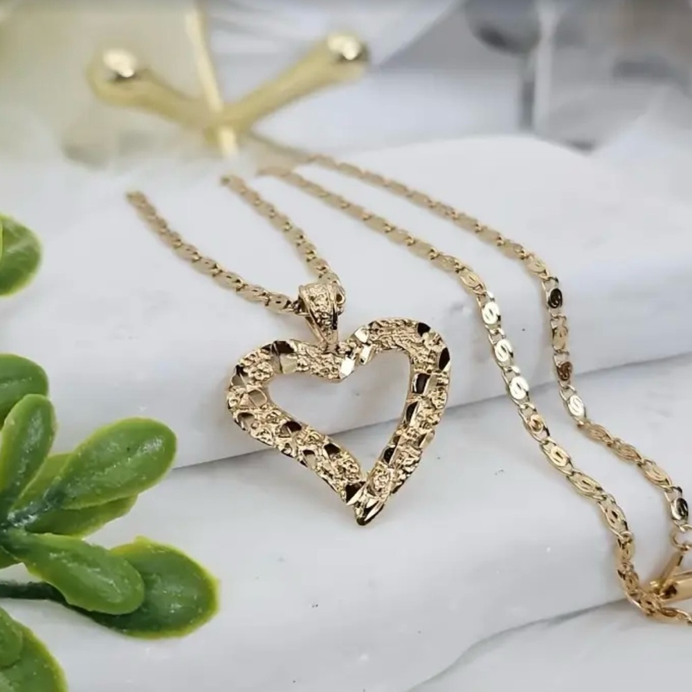 New Golden Heart Pendant Necklace